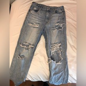 American Eagle Ripped Mom Jean